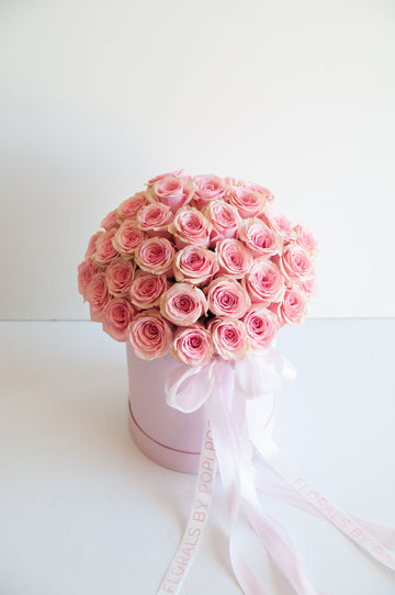 Premium Hat Box Roses